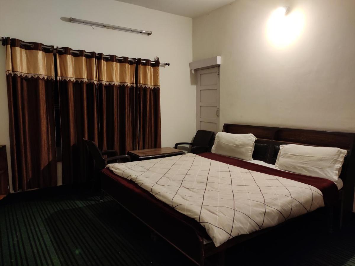 Hotel Royal Чамба Экстерьер фото